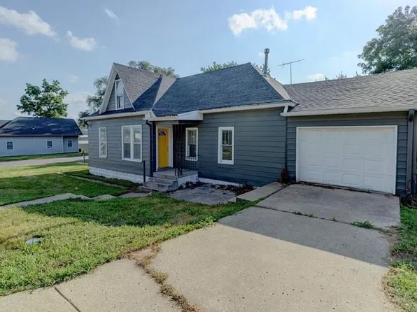 1403 Commercial St, Atchison, KS 66002