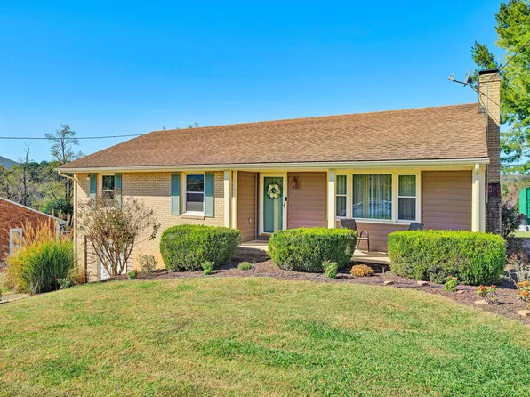 115 Knollwood Dr, Troutville, VA 24175