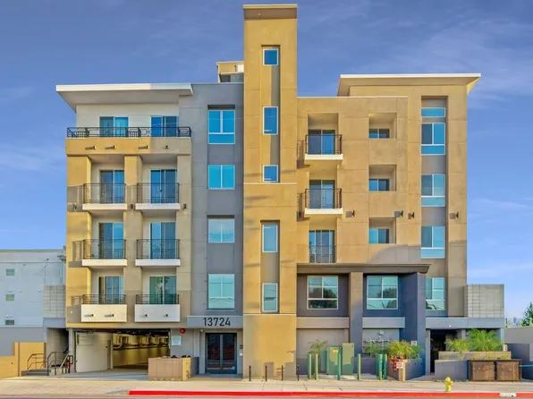 13724 Victory Blvd, Van Nuys, CA 91401