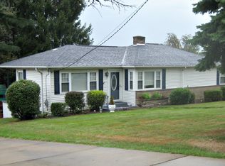 5 Sunset Dr, Donora, PA 15033