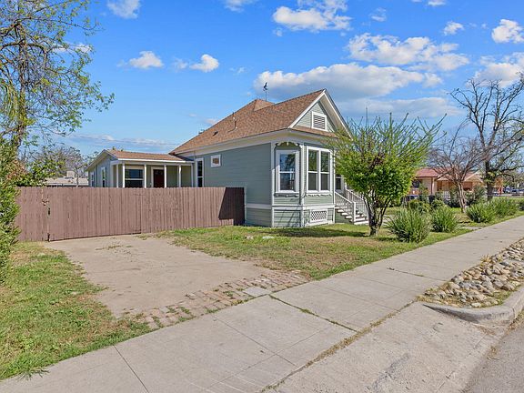 5th image of 220 NW 1st Avenue