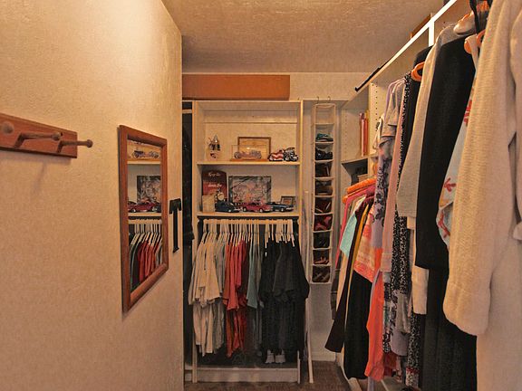 5th image of 9580 Shadow Oak Ln