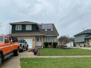9412 S Oketo Ave, Bridgeview, IL