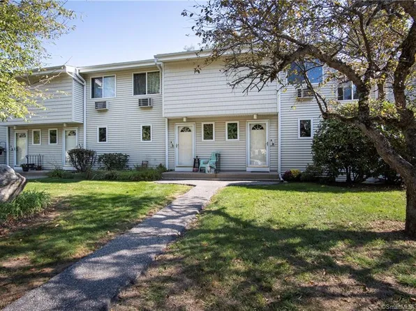 220 Main St APT 2H, New Hartford, CT 06057