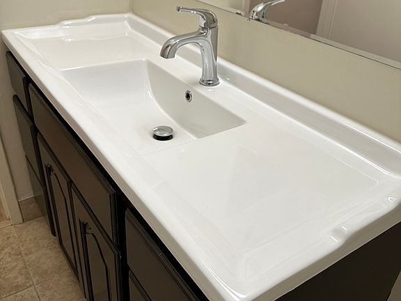 3rd image of 525 N San Mateo Dr APT 104