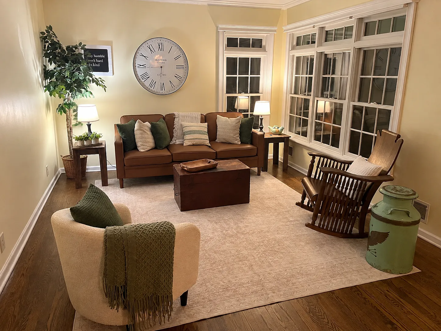 4 bed, 2900 sqft, $3,750 — Photo 2
