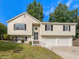 7475 Hunters Ridge Dr, Douglasville, GA 30134