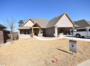 90 Clervaux Dr, Little Rock, AR 72223