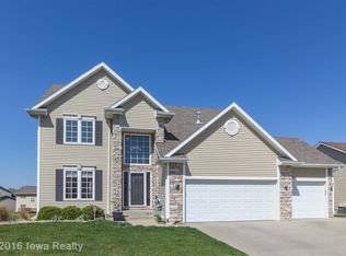 9801 Enfield Cir, Johnston, IA 50131