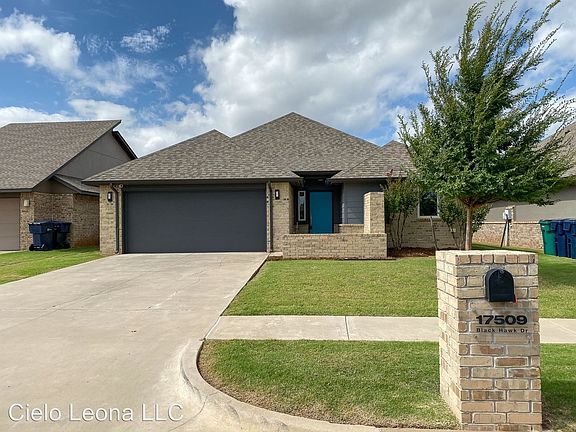 3rd image of 17509 Black Hawk Dr