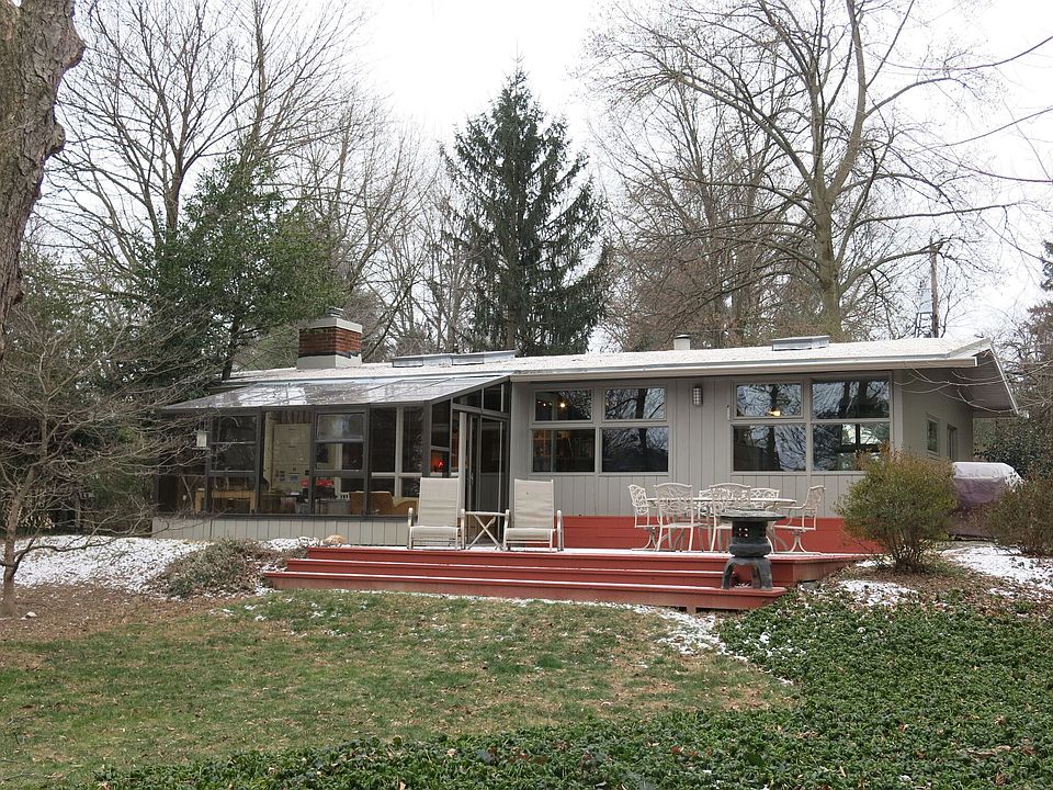 1st image of 7820 Holmes Run Dr