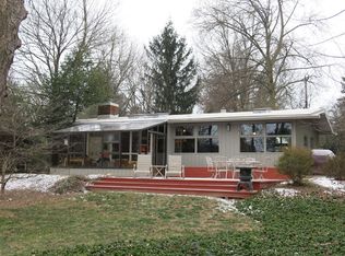 7820 Holmes Run Dr, Falls Church, VA 22042