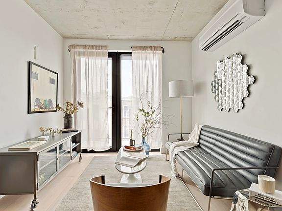 4th image of 458 E 25th St #206