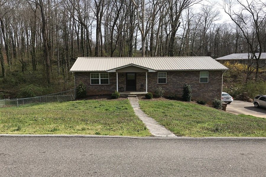 1st image of 120 Larry Dr