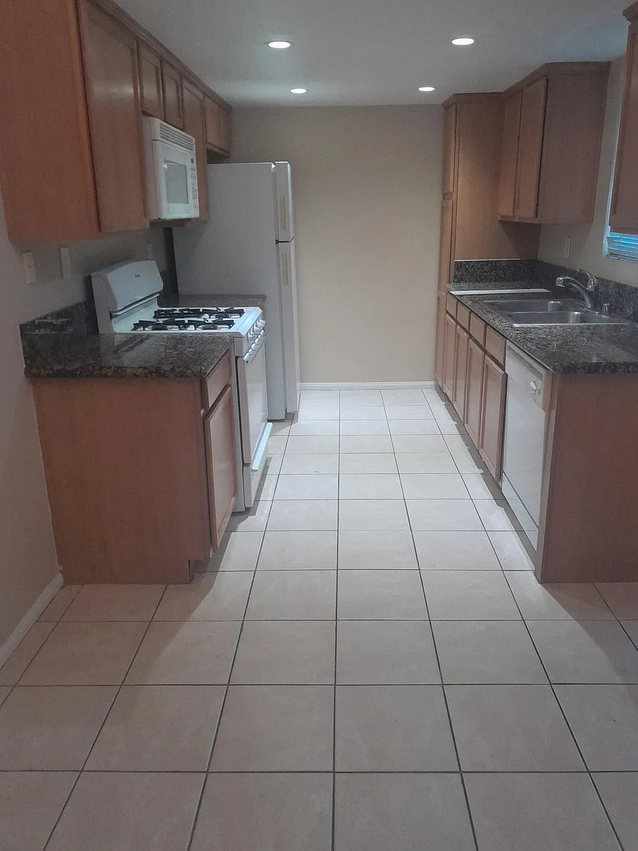 Building Photo - 1341 Massachusetts Ave #205