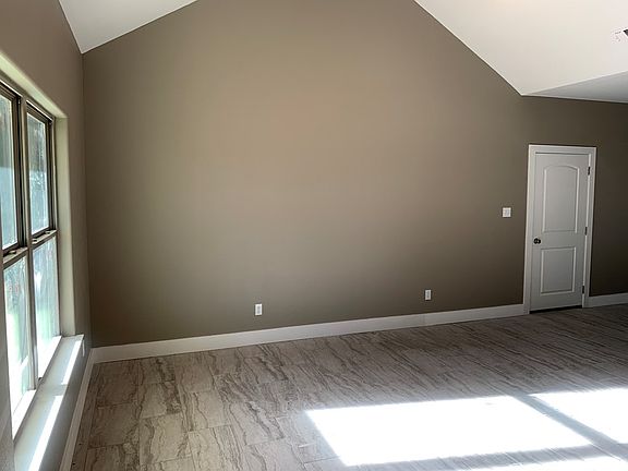 5th image of 111 Palo Verde Dr