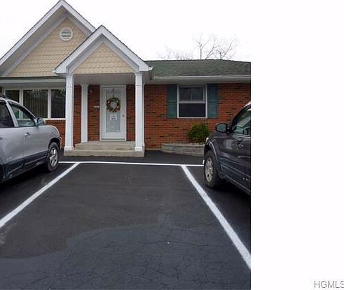 2nd image of 273 Quassaick Ave