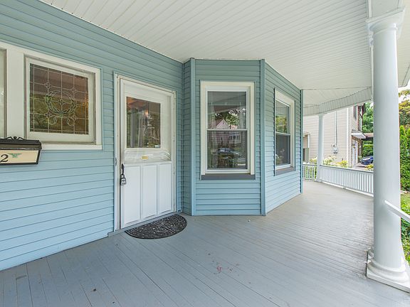 3rd image of 62 Hillside Ave