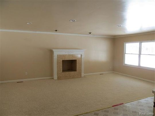 3rd image of 43569 Sunnypoint Dr
