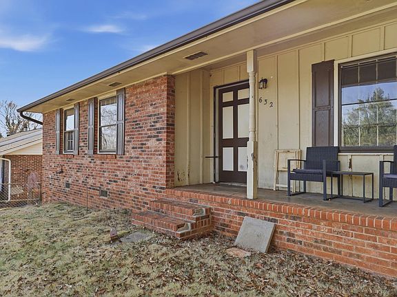 2nd image of 632 Old Augusta Rd