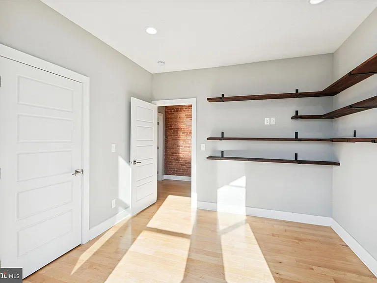 1625 S 19th St — Photo 20