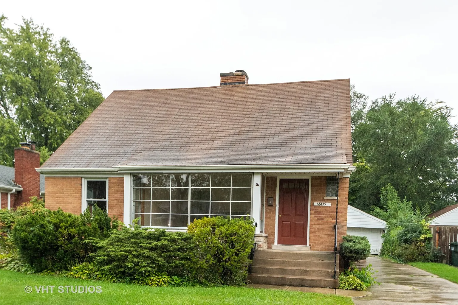 18435 Homewood Ave photo 1