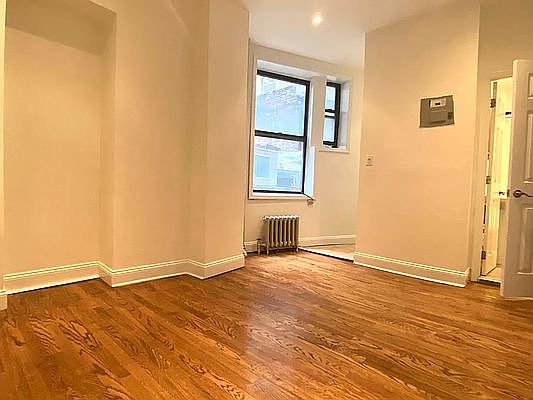 3rd image of 222 Thompson St #1A