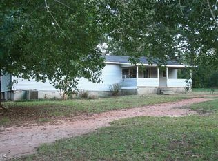 90 Log Cabin Dr, Lagrange, GA 30240