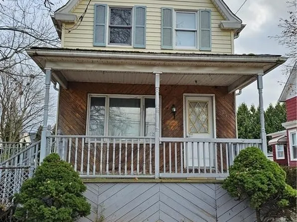 2905 Walnut Ave, Niagara Falls, NY 14301
