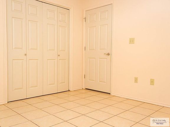 4th image of 2741 Madrid Ave