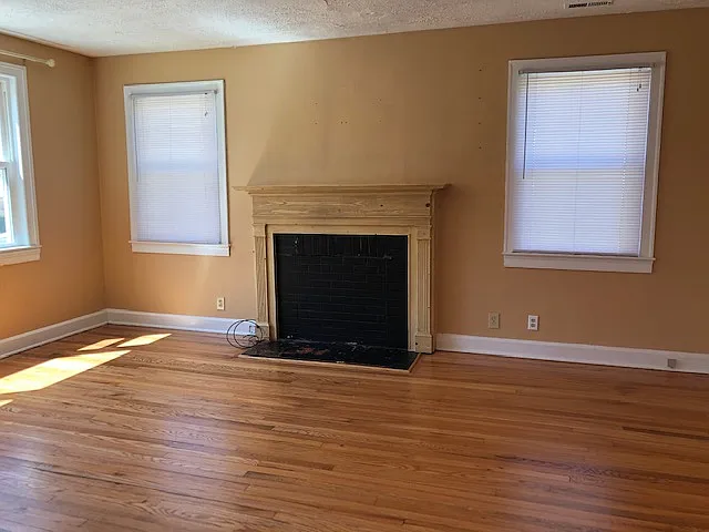 2 bed, 1374 sqft, $1,100 — Photo 2