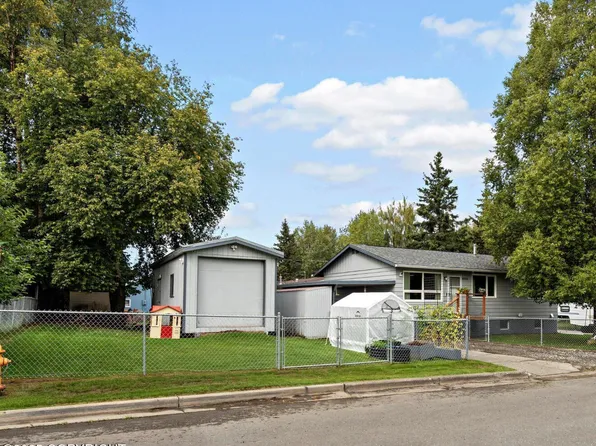 4006 Gilmore Ct, Anchorage, AK 99503