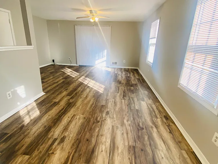 16649 Geddy Ct — Photo 4