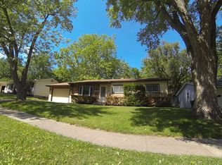 413 E Dresser Rd, Dekalb, IL 60115