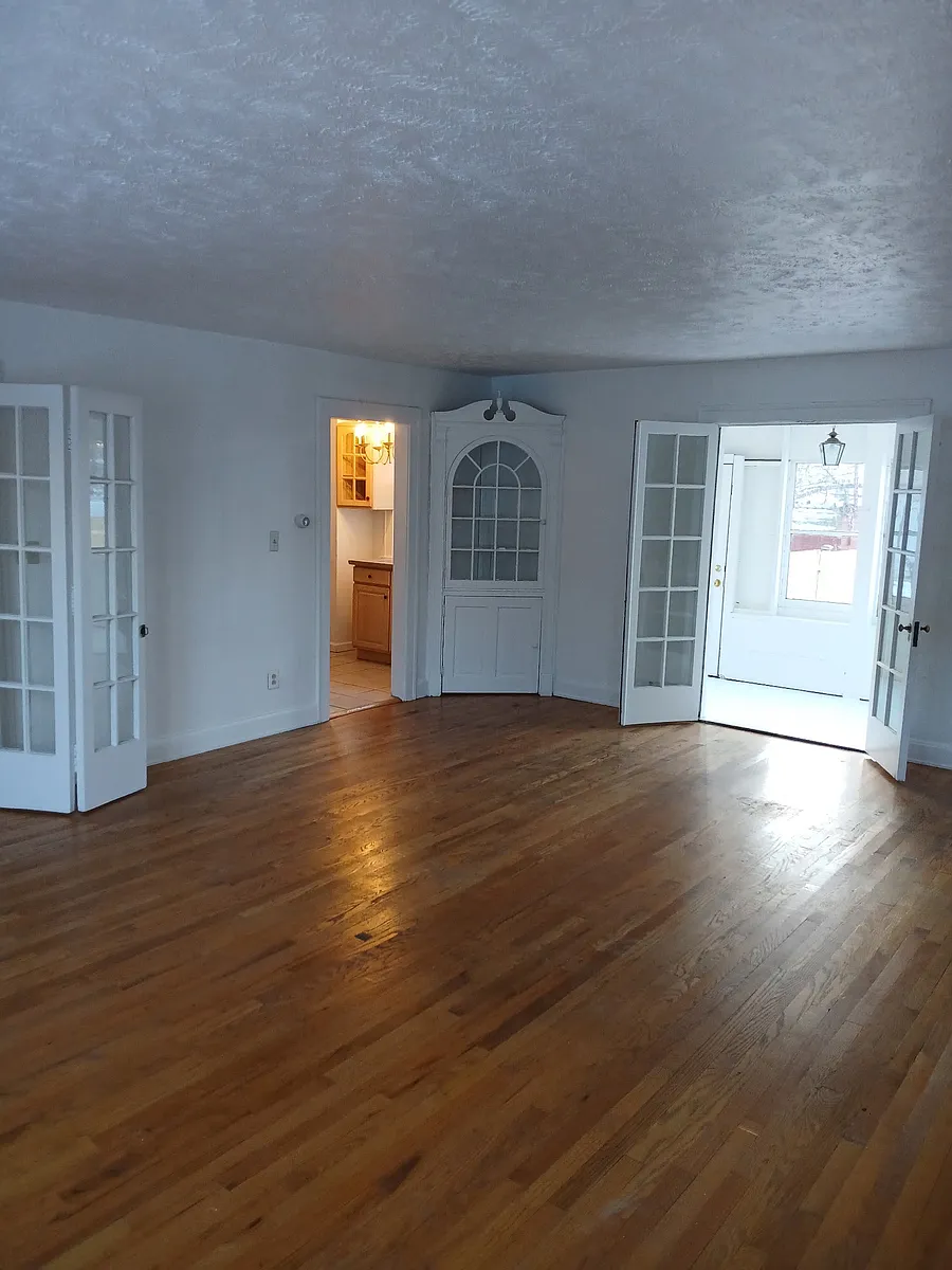 Building Photo - 3520 Ingleside Rd