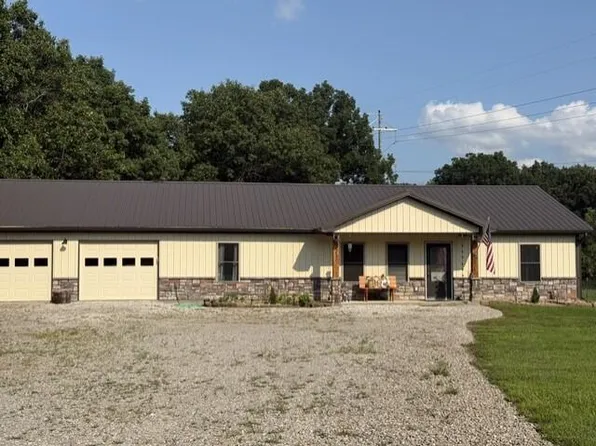 15402 Highway B, Higbee, MO 65257