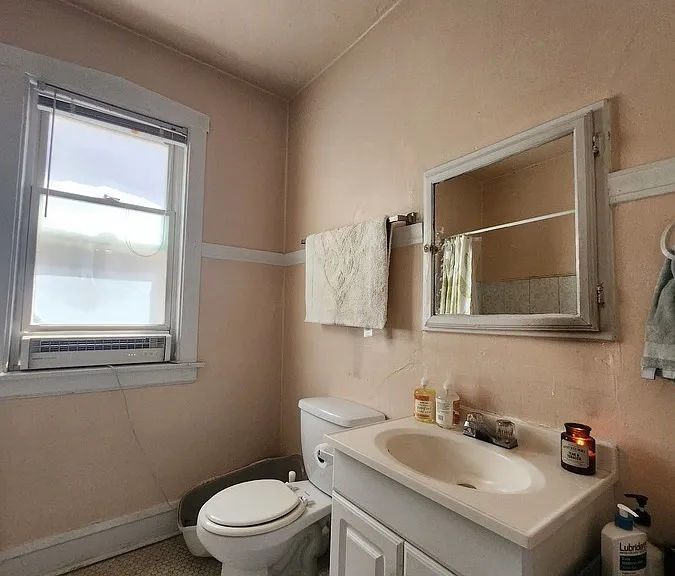 3523 W Fullerton Ave #2F — Photo 9