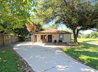 1212 W Hart Ave, Pasadena, TX 77506