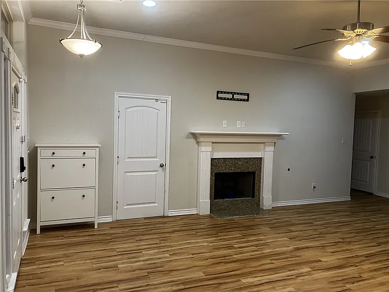 903 Emerald Dove Ave — Photo 3