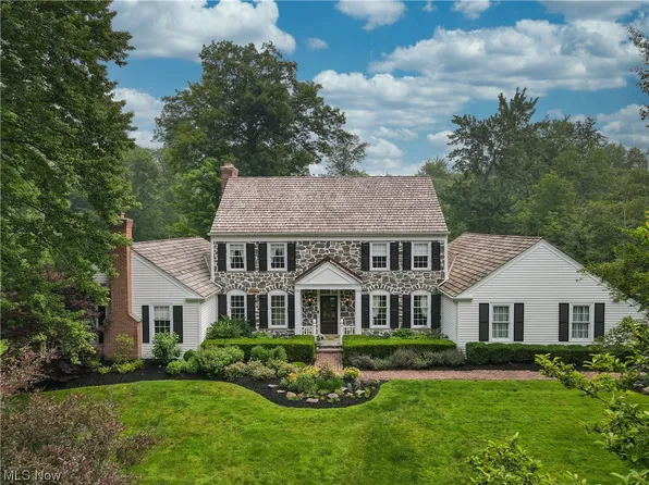 80 Quail Hollow Dr, Moreland Hills, OH 44022