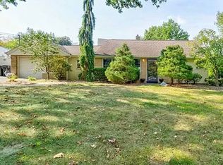 271 Herbert Pl, Paramus, NJ 07652