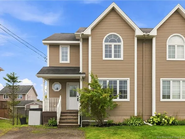 114 Rainford Ct, Moncton, NB E1G 0T4