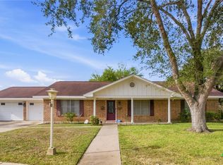 403 Salisbury Ln, Victoria, TX 77904