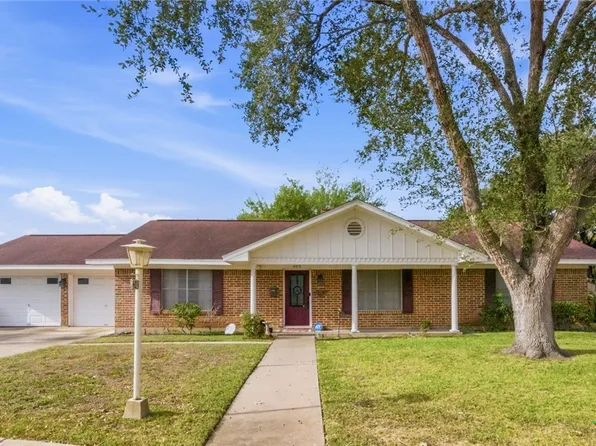 403 Salisbury Ln, Victoria, TX 77904
