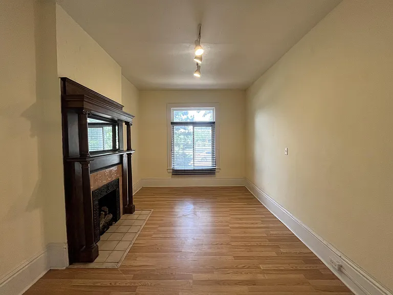 514 E 500 S — Photo 3