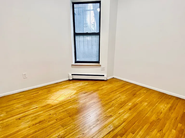 417 E 12th St #3B — Photo 8
