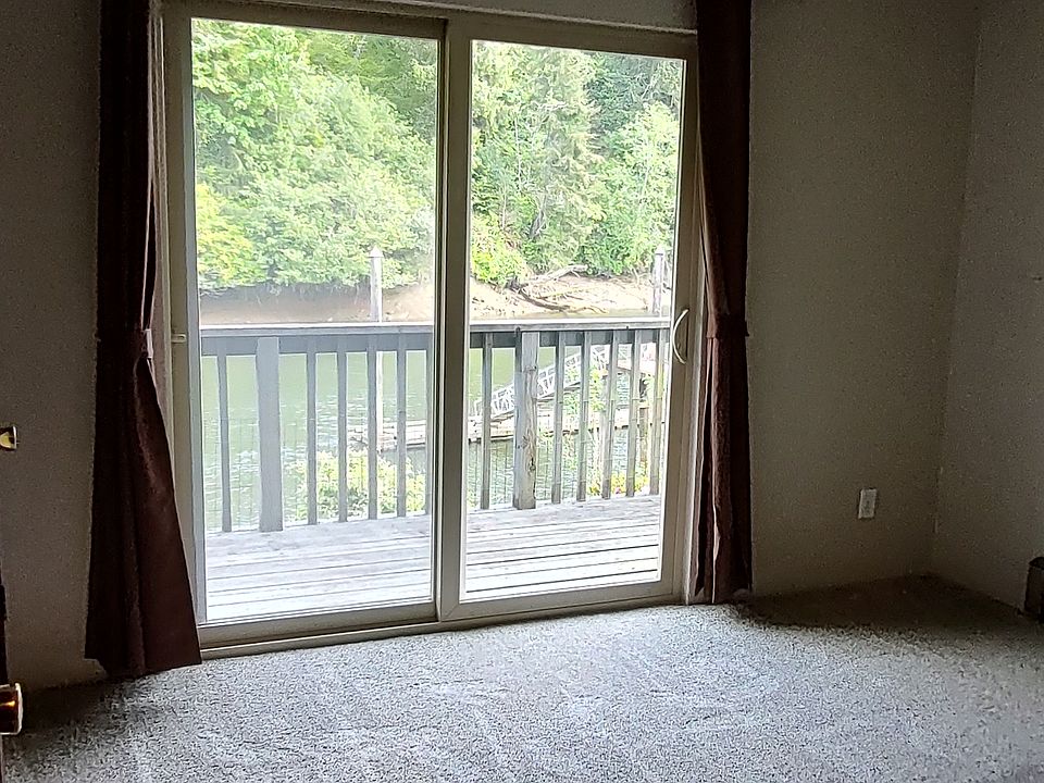 Bedroom with deck