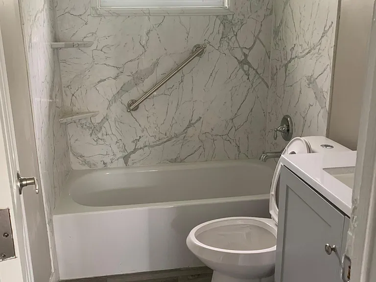 8015 Congresswood Ln — Photo 5
