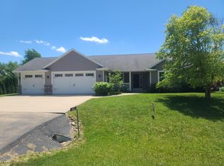 802 Sundial Ln, Neenah, WI 54956