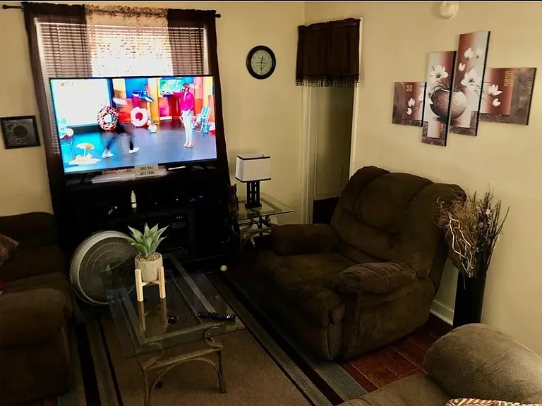 148 N Main St #3 — Photo 3